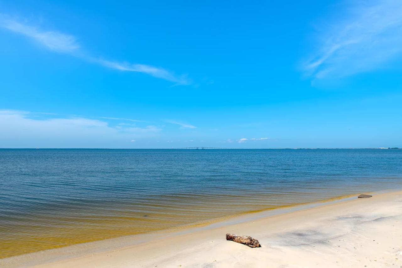 Saltaire - Pet Friendly! Amazing Wrap Around Porch - Steps From The Bay And A Short Walk To The Gulf Home Dauphin Island Exterior photo
